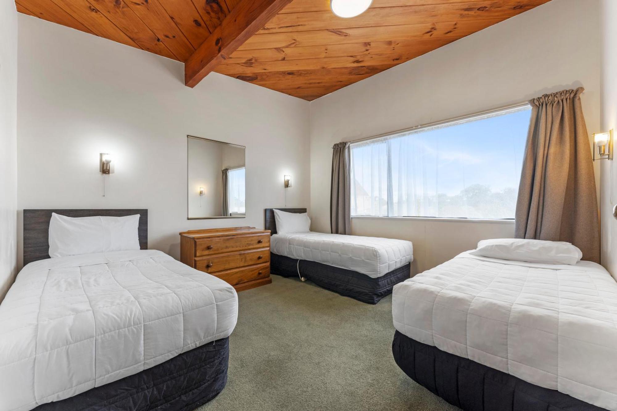 Coachman'S Lodge Motel Whanganui Extérieur photo